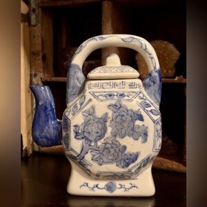 Vintage Antique Chinese Octagonal Floral Print | Porcelain Tea Pot